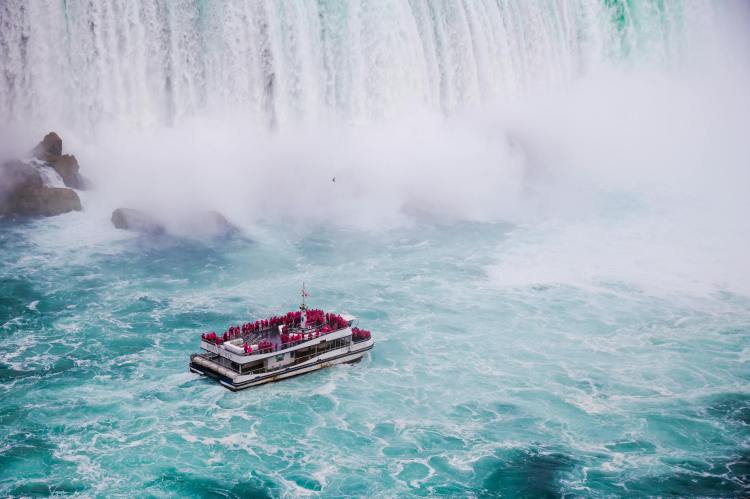 Niagara Falls: Two Vacations in One Epic&nbsp;Getaway